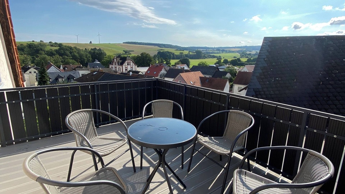 Hohenstein Apartment | Near Wiesbaden: Own bathroom/kitchen - Wifi - Parking