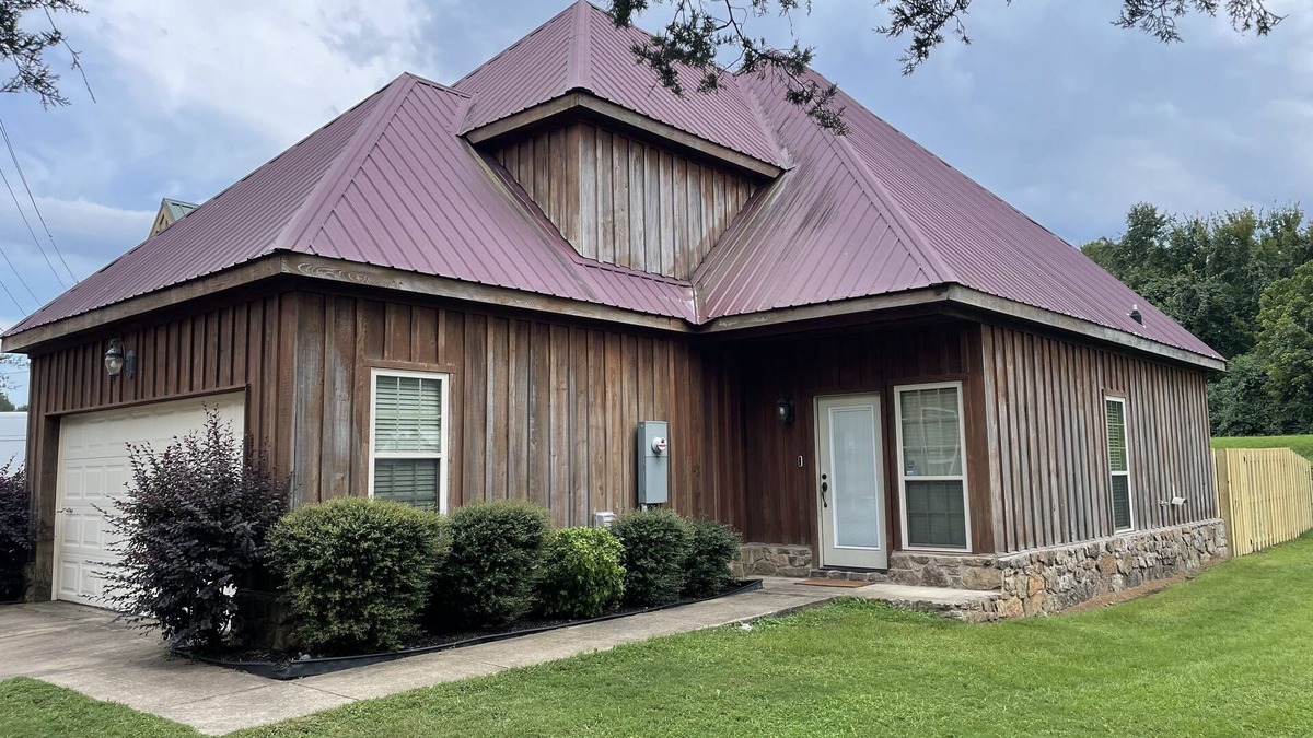 Heber Springs House | “NearDa” House is perfect for your next outdoor adventure in Heber Springs, AR.