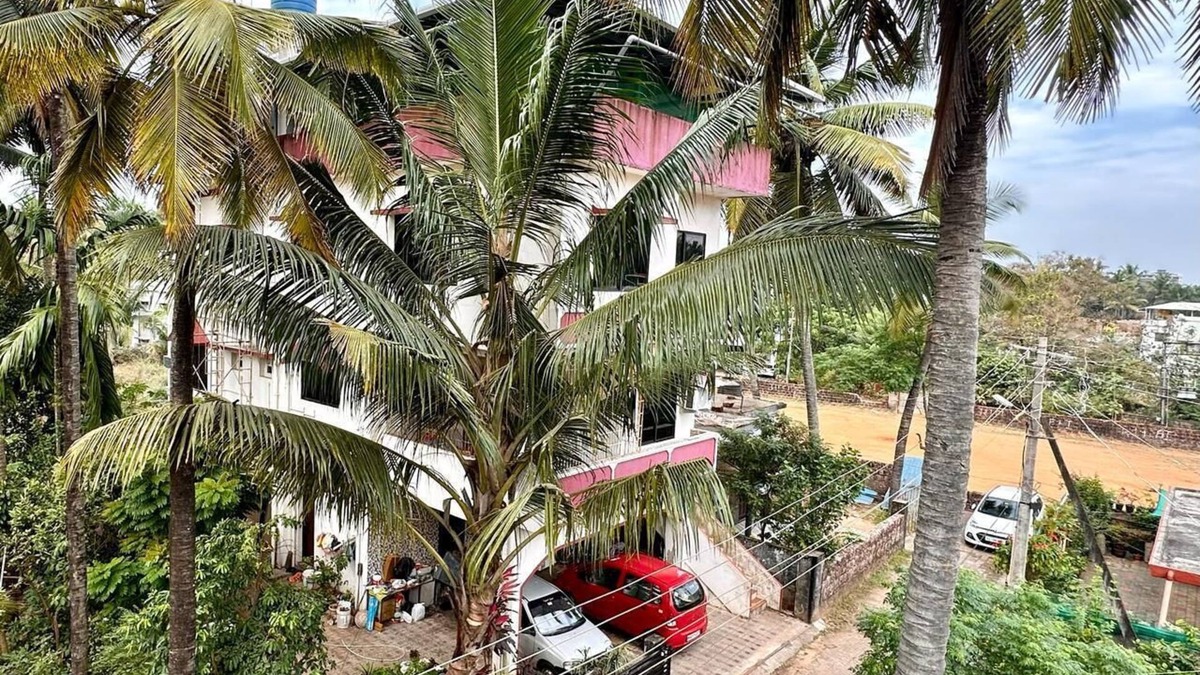 Ullal House | Neat & Clean 3-bedroom Apartment, WiFi & AC in Mangaluru Close To The Beach
