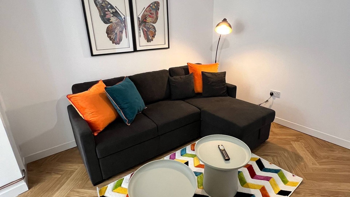 Pontypridd House | Neat Retreat-Cilfynyd-Pontypridd