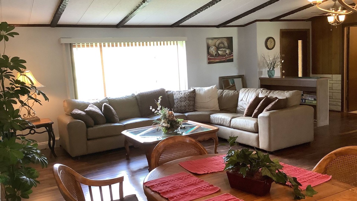 Rio Lucio House | Neat Retreat, Fast WiFi, Ski Sipapu, Hike, Fish, Hunt,nWineries, pet friendly