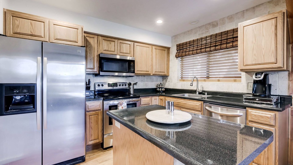 Kachina Village House | Neck of the Woods! ‘A’ Frame Cabin 3 levels! Canyon Views! Breathtaking!