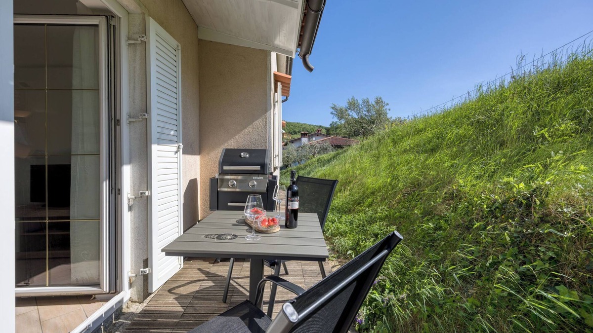 Brda Apartment | Neda Apartment In Krasno Among Vineyards, Dobrovo v Brdih, Slovenia