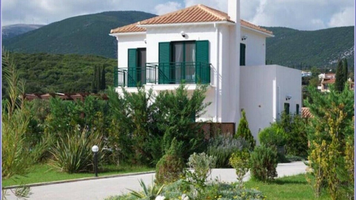 Sami Villa | Nefeli (2 Bedrooms, Sleeps 4 upstairs)