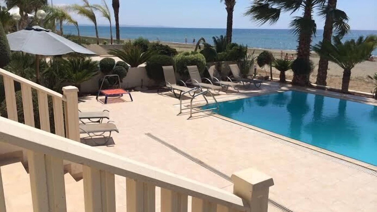 Pyla Villa | Nefeli Beach Villa, 5 Bedrooms