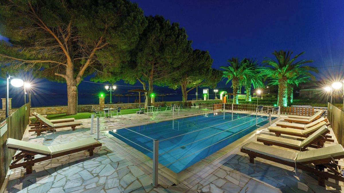 Sarakiniko Apartment | Nefeli studios Eratini-Tolofona greece