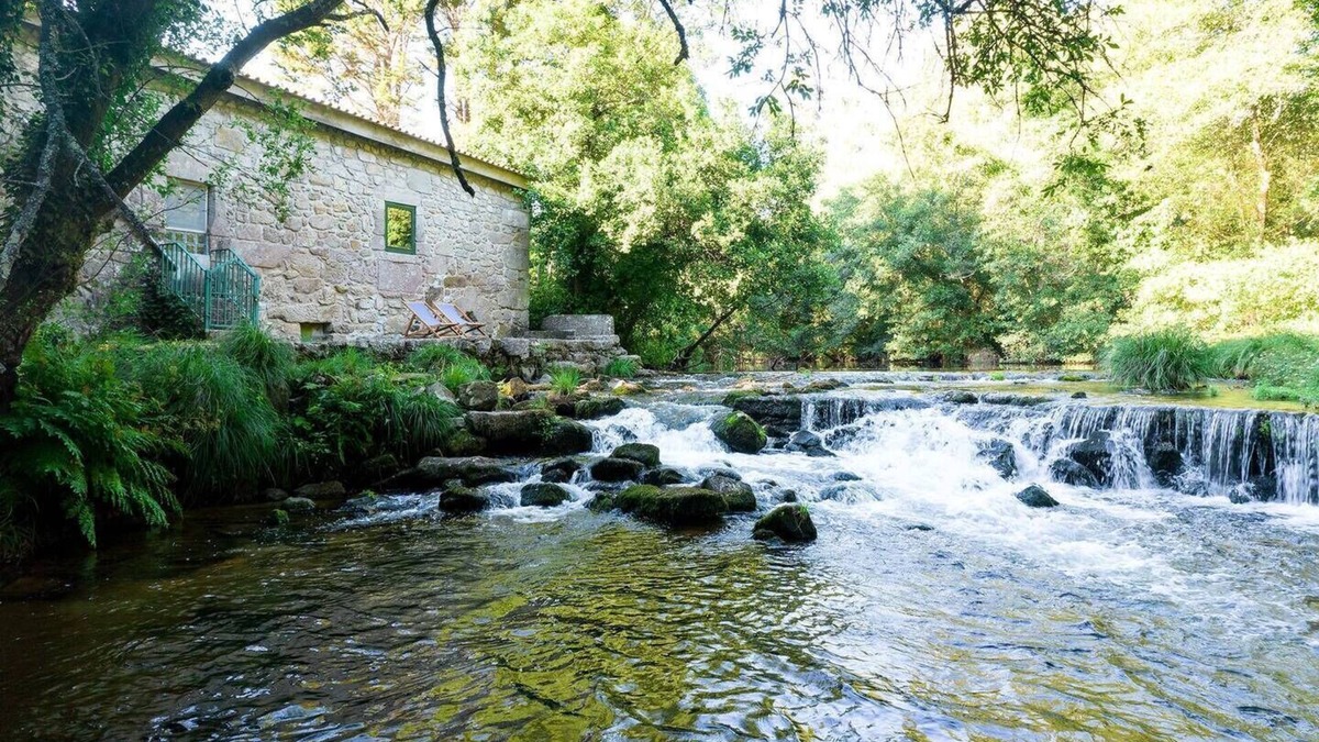 Viana do Castelo Apartment | Neiva River House - next to the river !