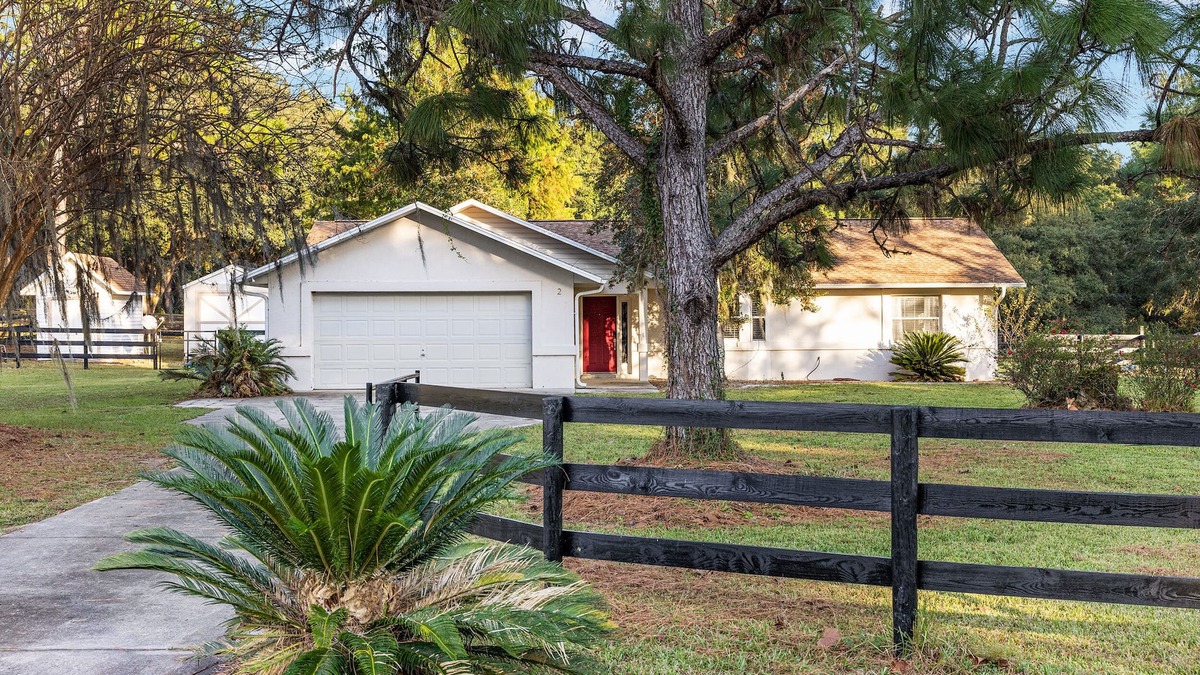 Fellowship House | Nellies Cottage is 4 miles from WEC-World Equestrian Center