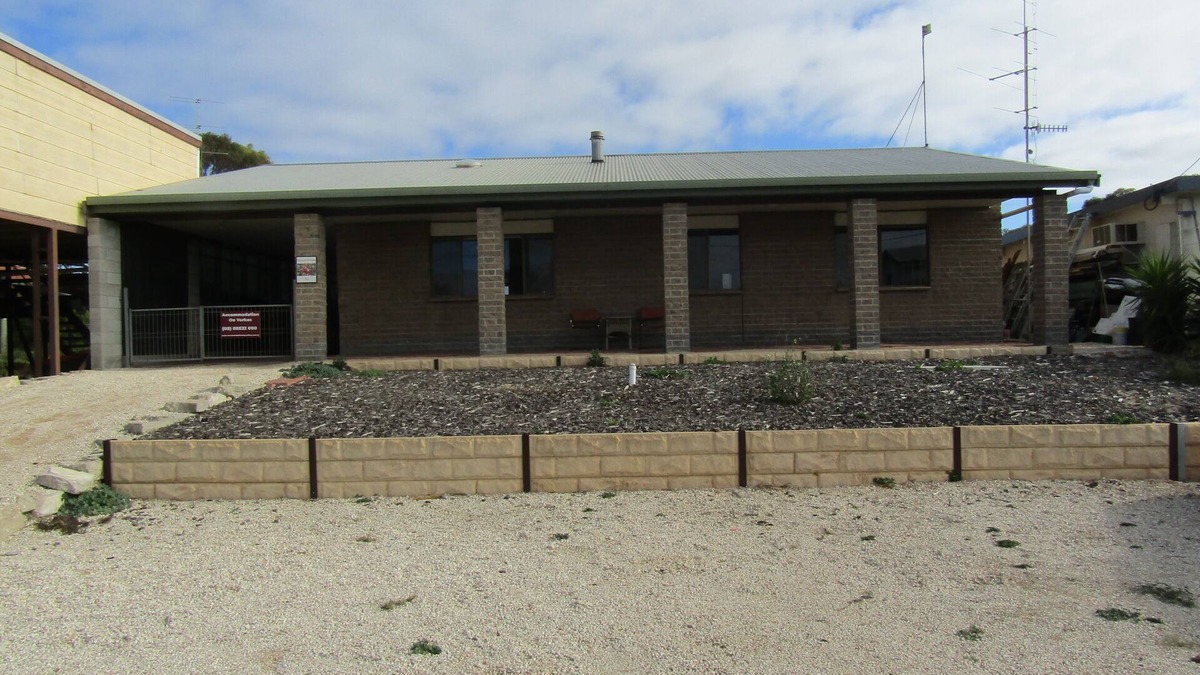 Warrenben House | Nelson House - Close to beach! Off peak special!