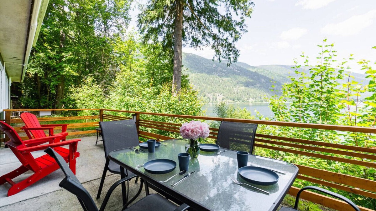 Nelson Condo | Nelson, What a view, 3 Queens, 2 Singles full kitchen, Beach front, Mountain Views