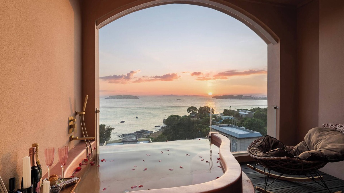 Shantou Hotel | Nemo's Home seaside INN
