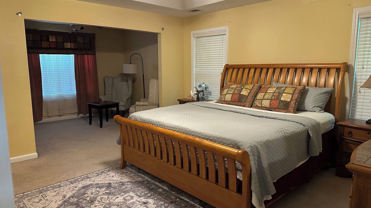 Dallas House | nEnjoyable 4-bedroom house with AC in Dallas. Great place for the family & frnds