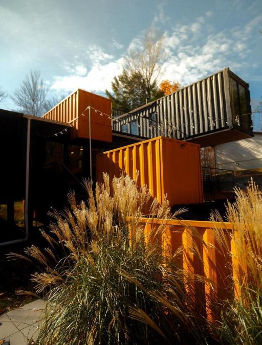 Smallwood House | Neo Nature Container Box- Hot Tub, Wood Pizza Oven