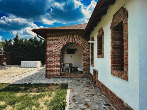Giarmata Villa | NEO's Ark - retreat
