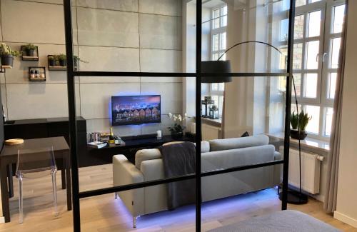 Bialystok Apartment | Neon Loft Apartament Bukowskiego