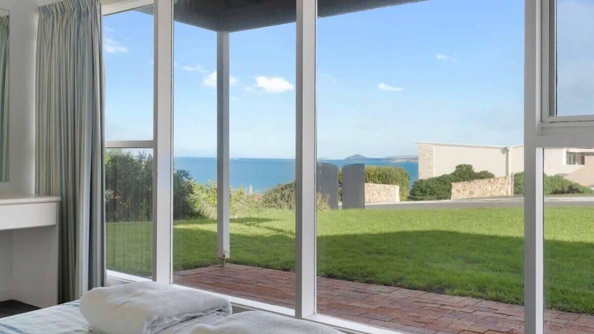 Port Elliot Apartment | Neptune - 2/4 Hutton St Port Elliot