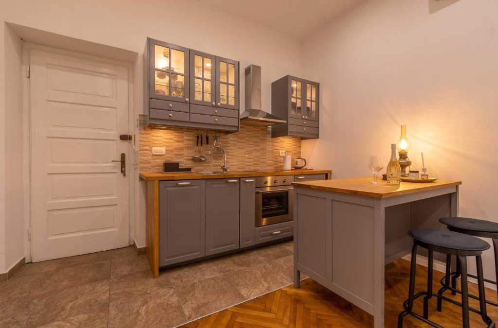 Split Apartment | Neptune 2 Apartment