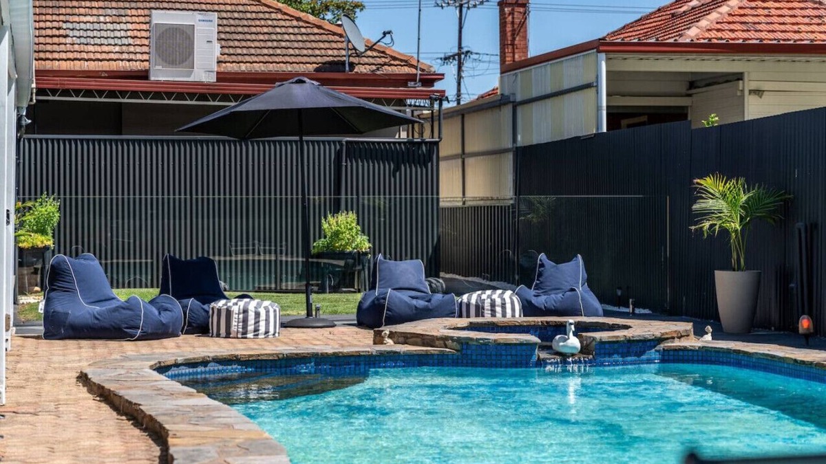 Torrensville House | Neptune - 2BR Private Pool WiFi
