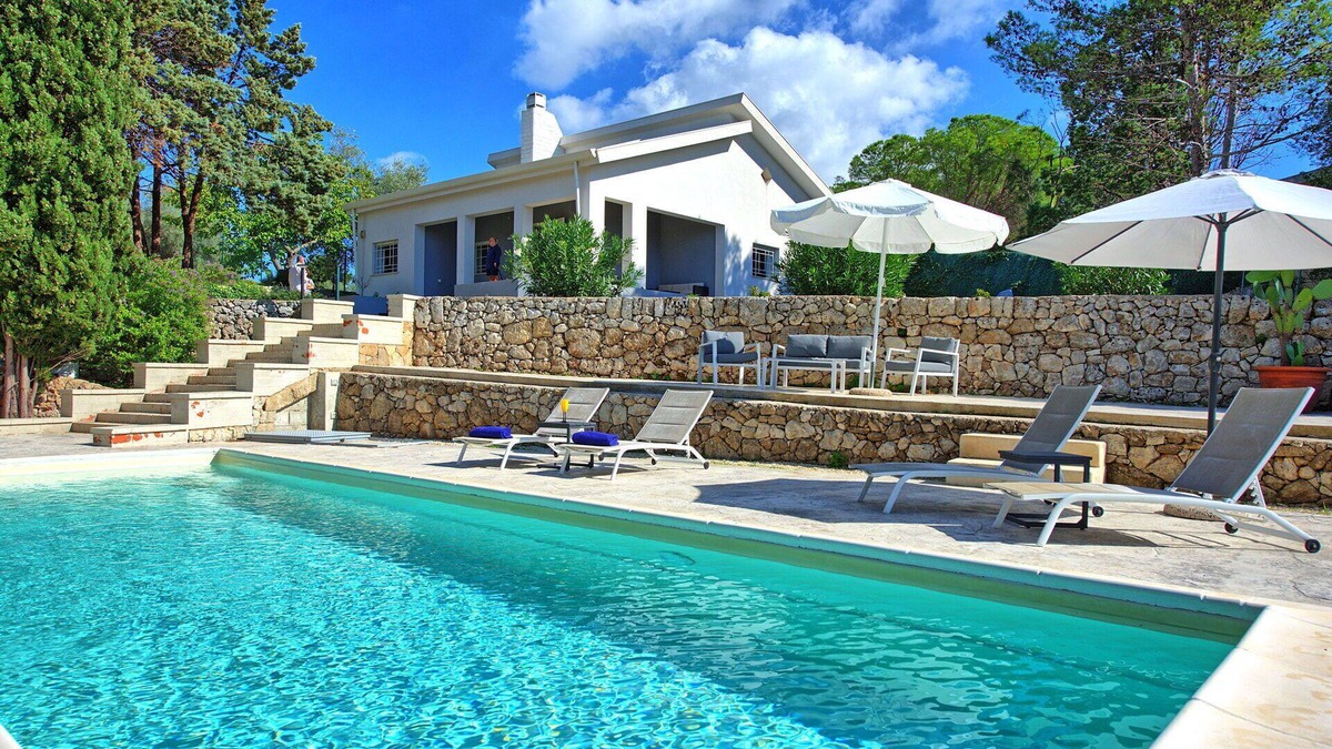 Chiusa Cavalli Villa | Nerodavola – Vacation villa rental with pool in Avola Antica, southern Sicily.