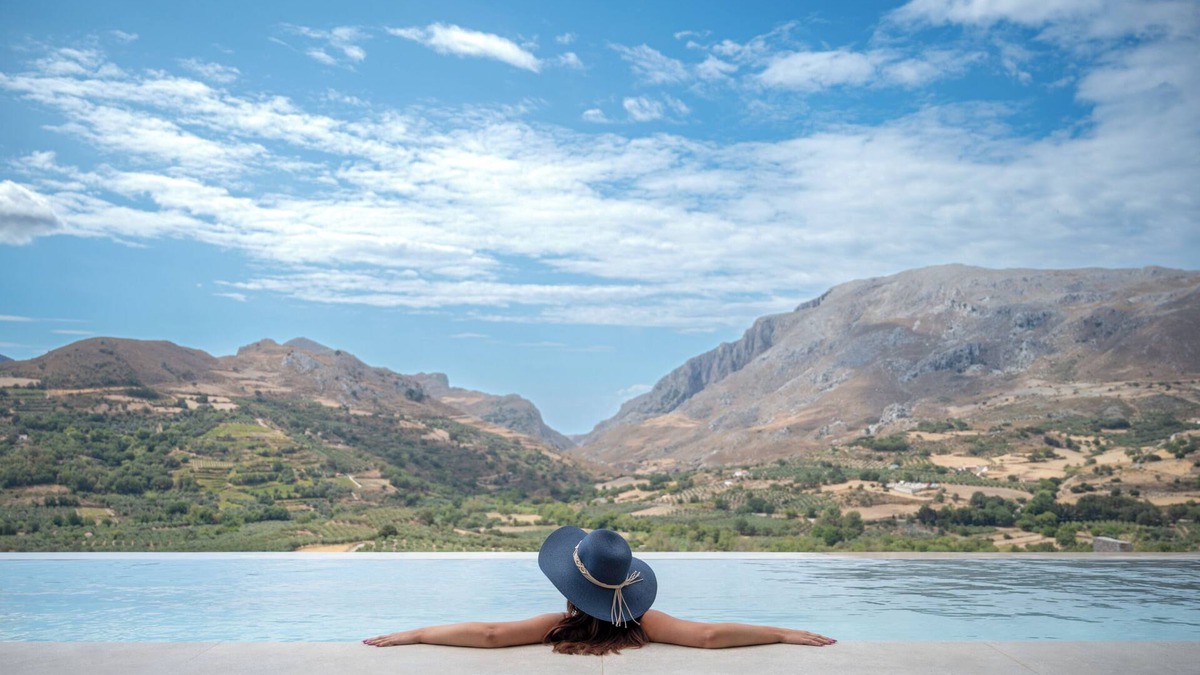 Agios Vasileios Villa | Neromai Cave Luxury Villas
