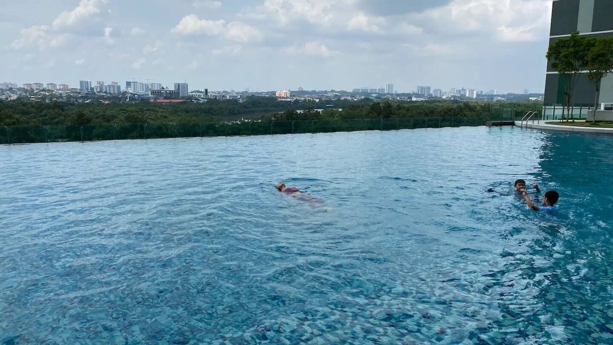 Taman Perling Condo | NestHome JB City (Pool view) 3 bedroom suites