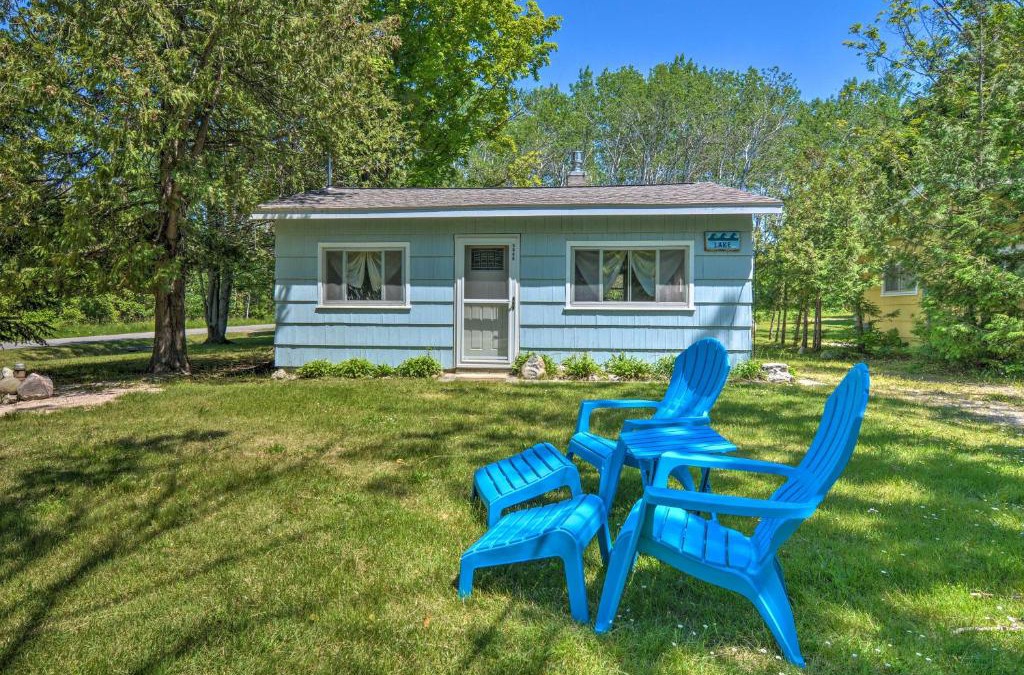 Charlevoix House | Nestle by Lake Charlevoix Cottage Pets Welcome!