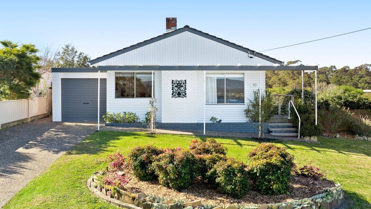 North Narooma House | Nestle In Narooma - 10 Hillcrest Ave North Narooma