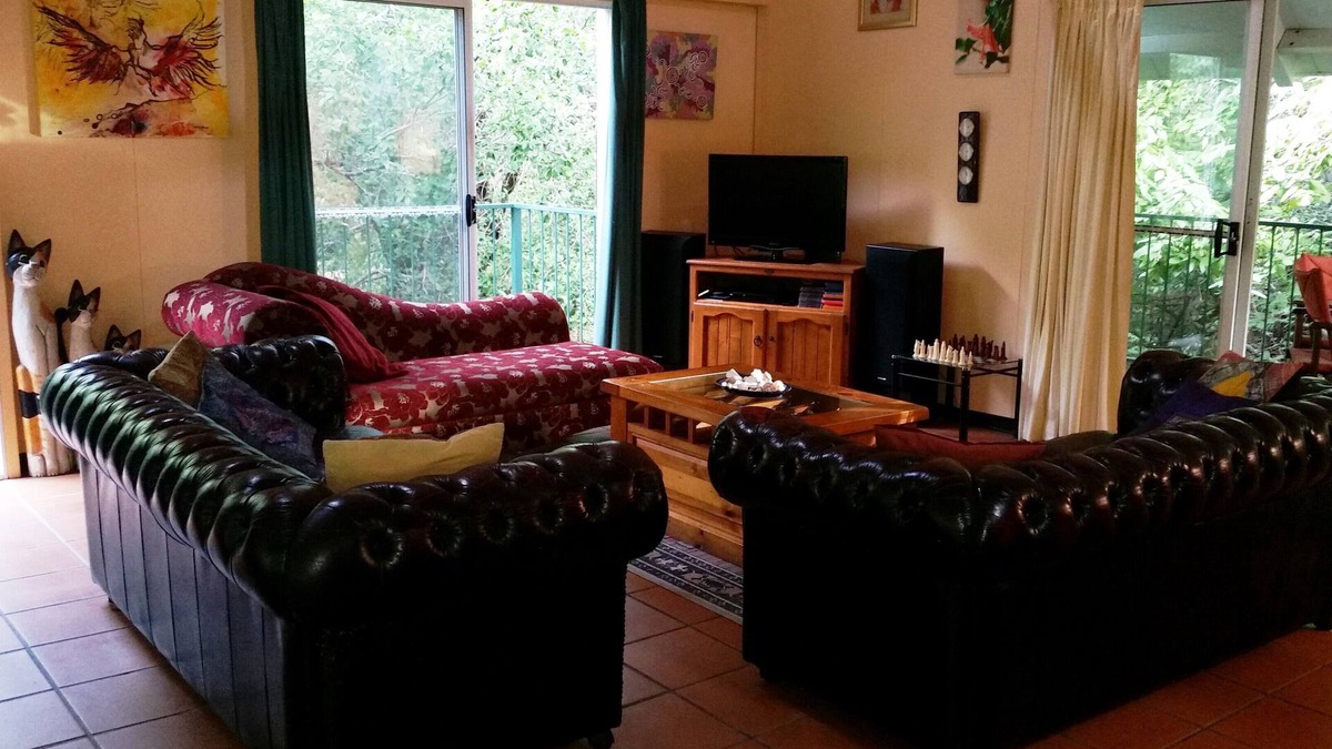 Arcadia House | Nestled amongst the trees next to the National Park & seasonal creek