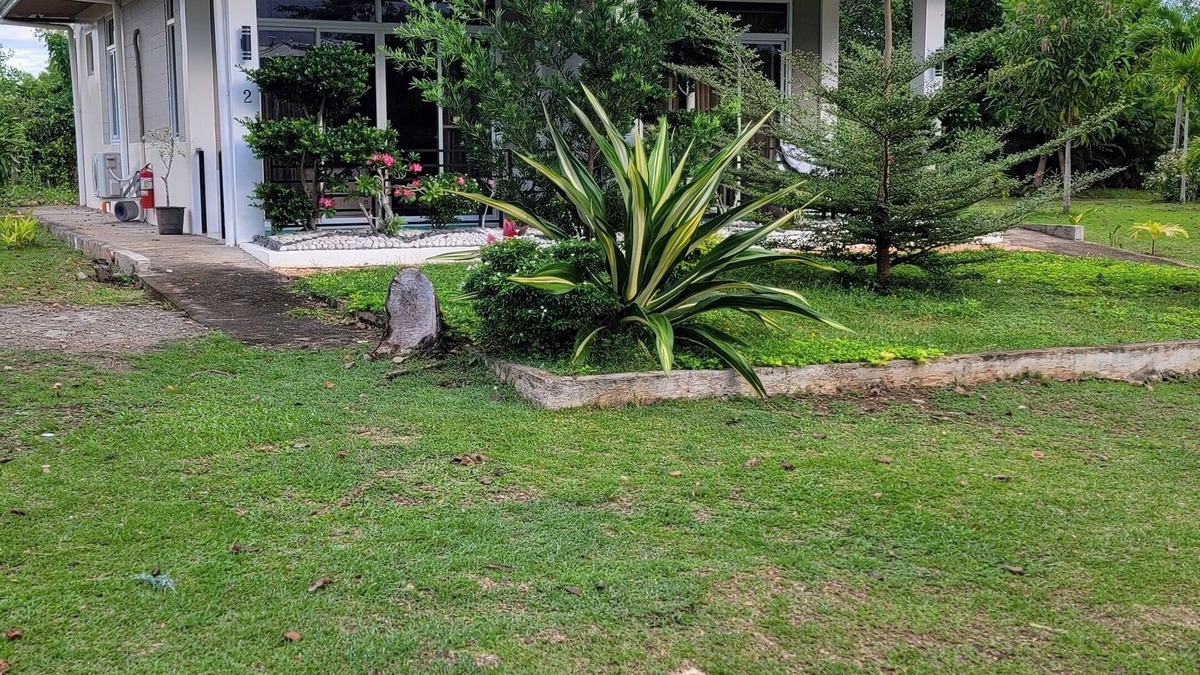 Danao Villa | Nestled in a clean and quiet location in Panglao. 5 min away from airport.