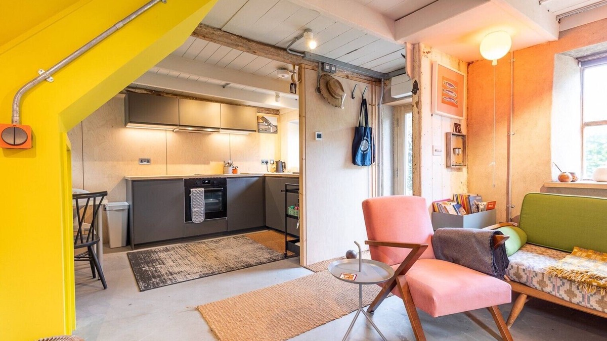 Moylegrove Cottage | Nestled in the heart of the picturesque village of Moylegrove at the northern edge of Pembrokeshire