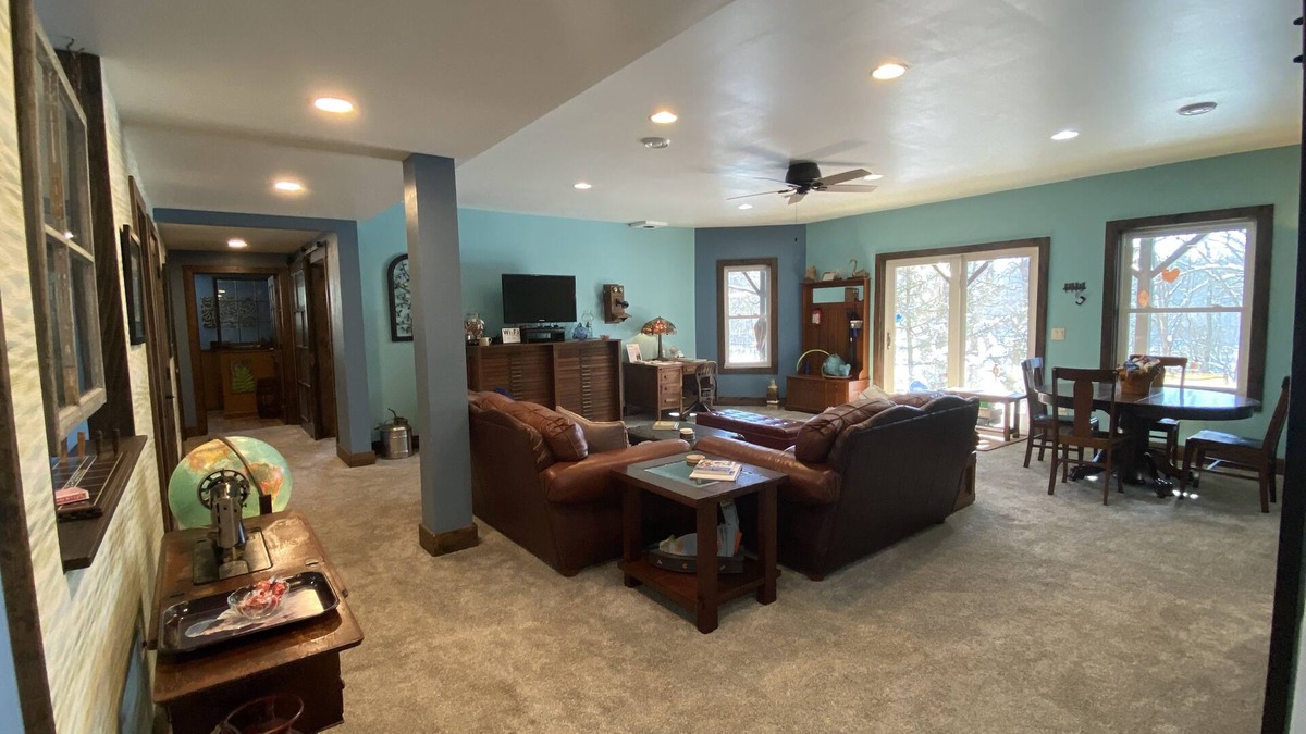 Whitewater House | Nestled in the Southern Kettle Moraine Forest