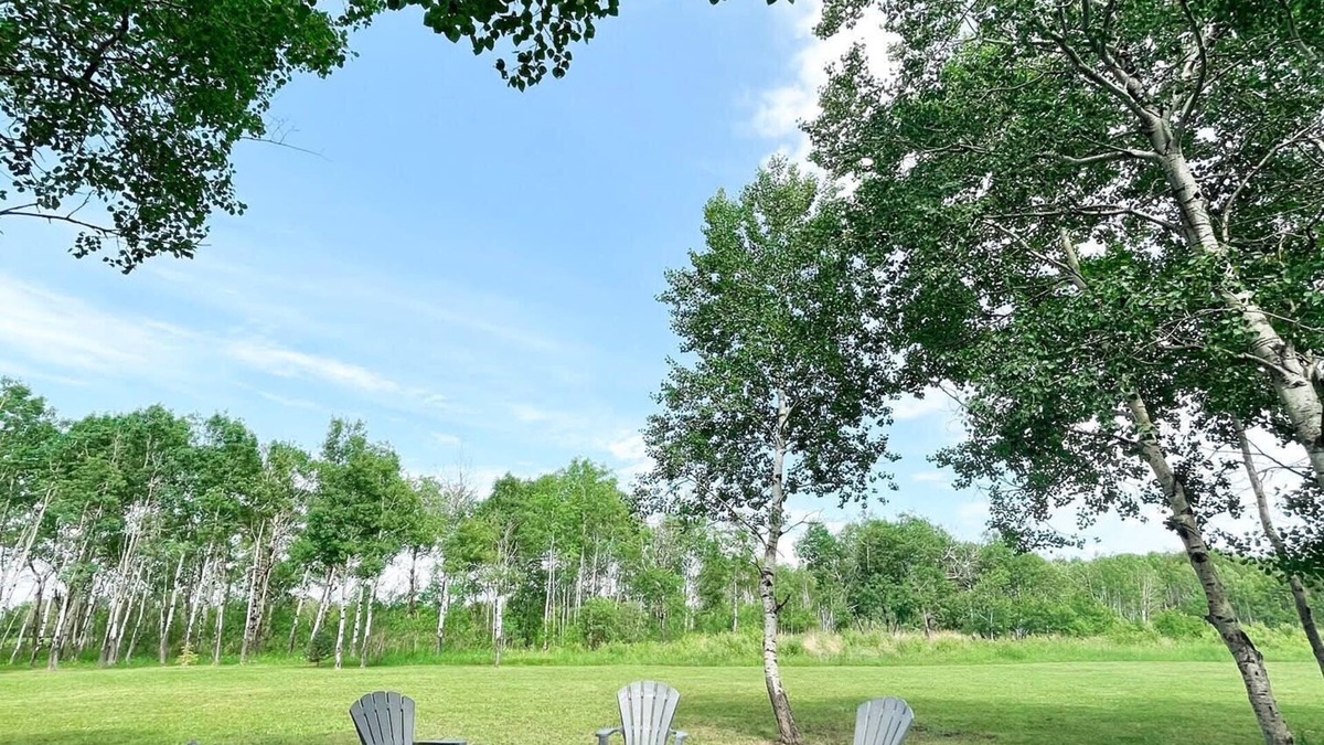 Lac du Bonnet House | Nestled on 80 acers of private land, only a 5 Min Drive to Water, Pet Friendly