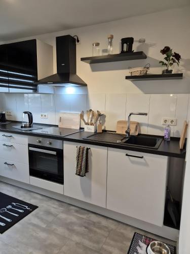 Neunkirchen Apartment | Neu 4 Zi Kü Bad Coll-mar