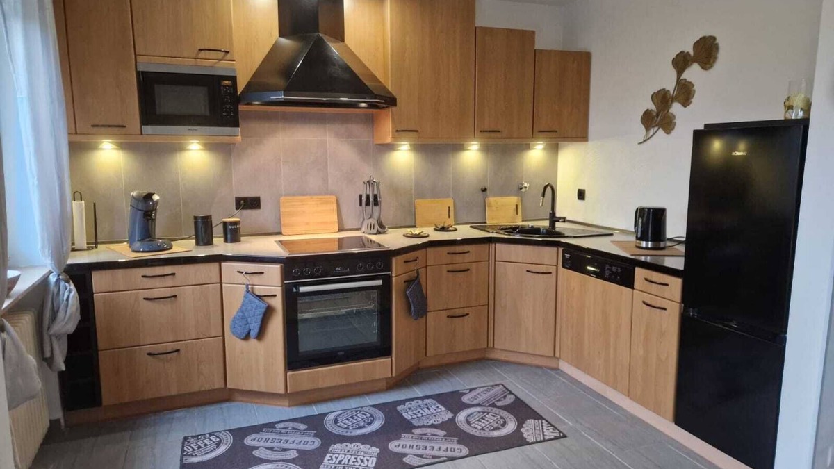 Neunkirchen Apartment | Neu 4 Zi. Küche Bad Ruhige Lage Nähe Zentrum Neunkirchen