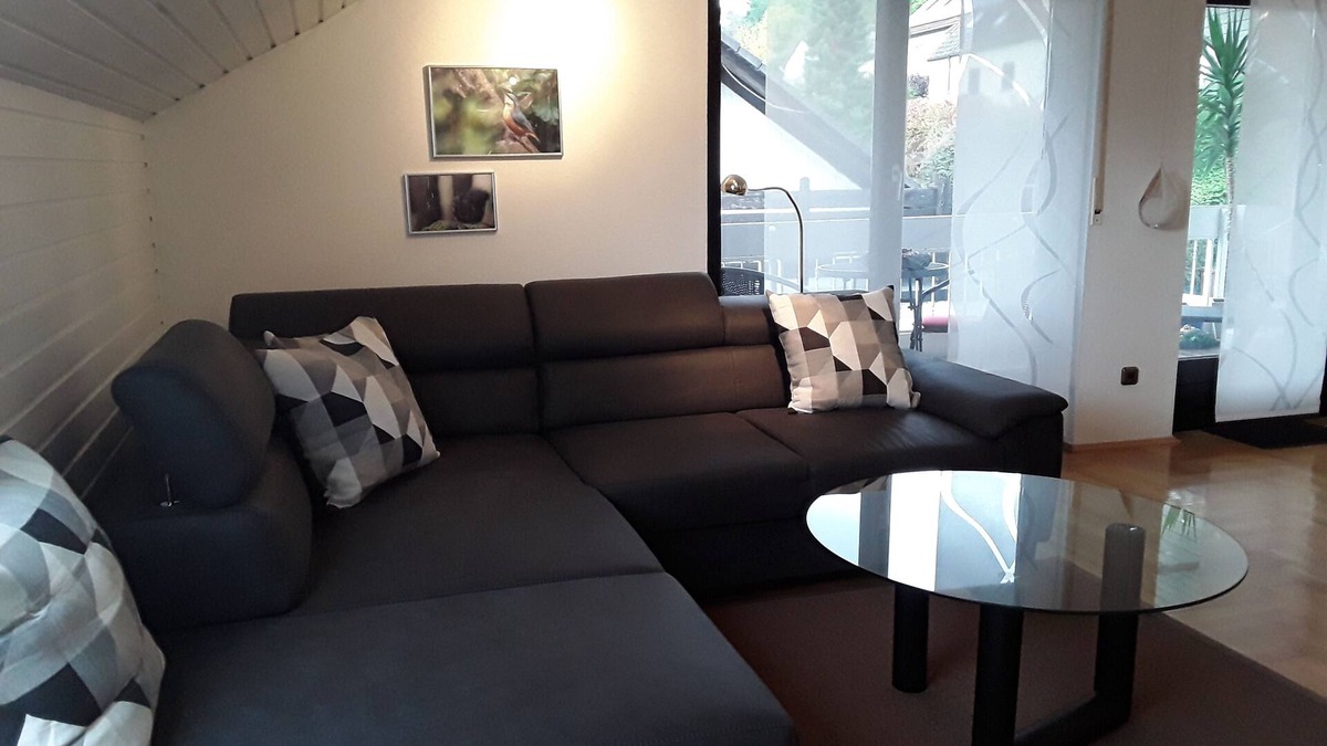 Gemuenden Apartment | Neu eingerichtete Ferienwohnung mit Fahrradstellplatz