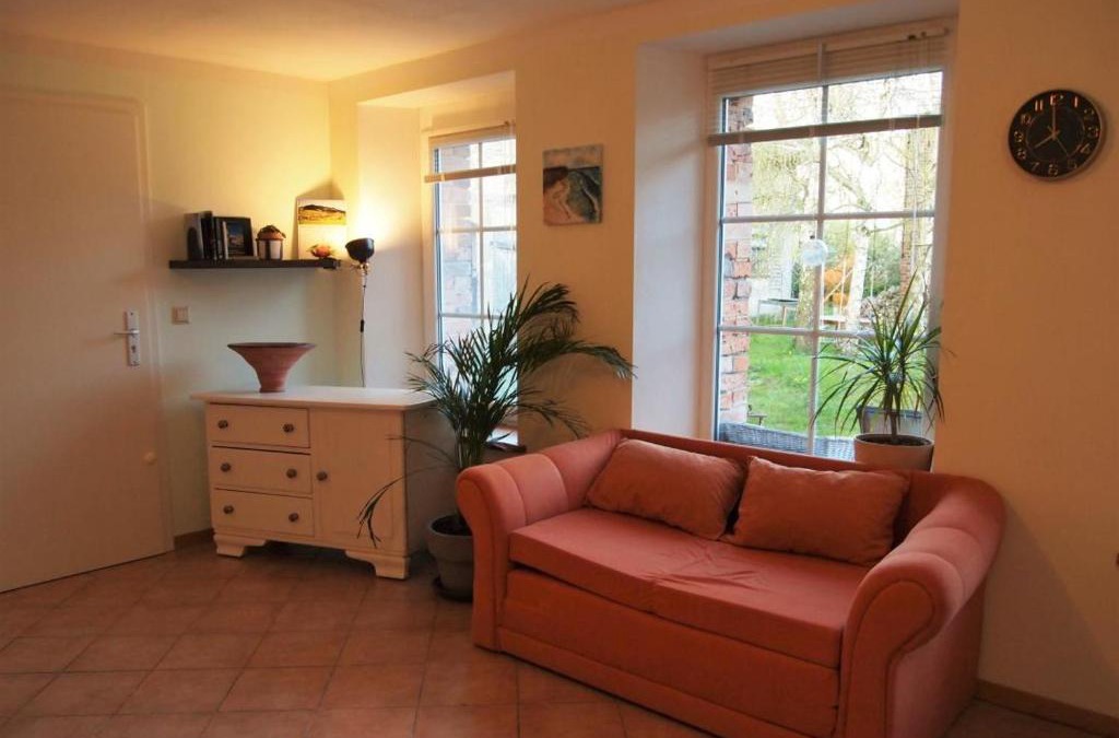Mesekenhagen Apartment | NEU Fewo im Bauernhaus mit idyllischem Innenhof und Naturgarten