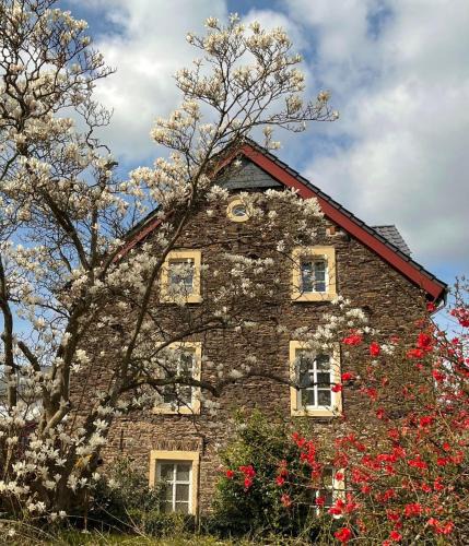 Graach Villa | Neu! Moselbleibe Altes Forsthaus
