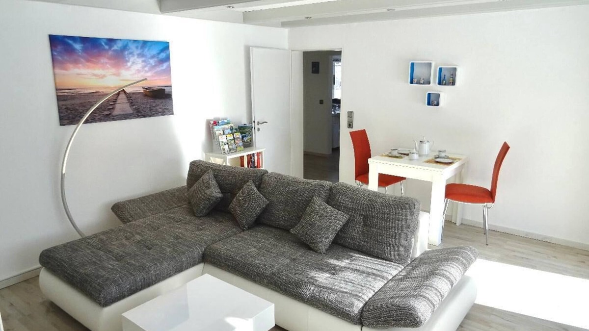 Michelsneukirchen Apartment | Neu renovierte Ferienwohnung für Zwei mit Sonnenterrasse in ruhiger Lage
