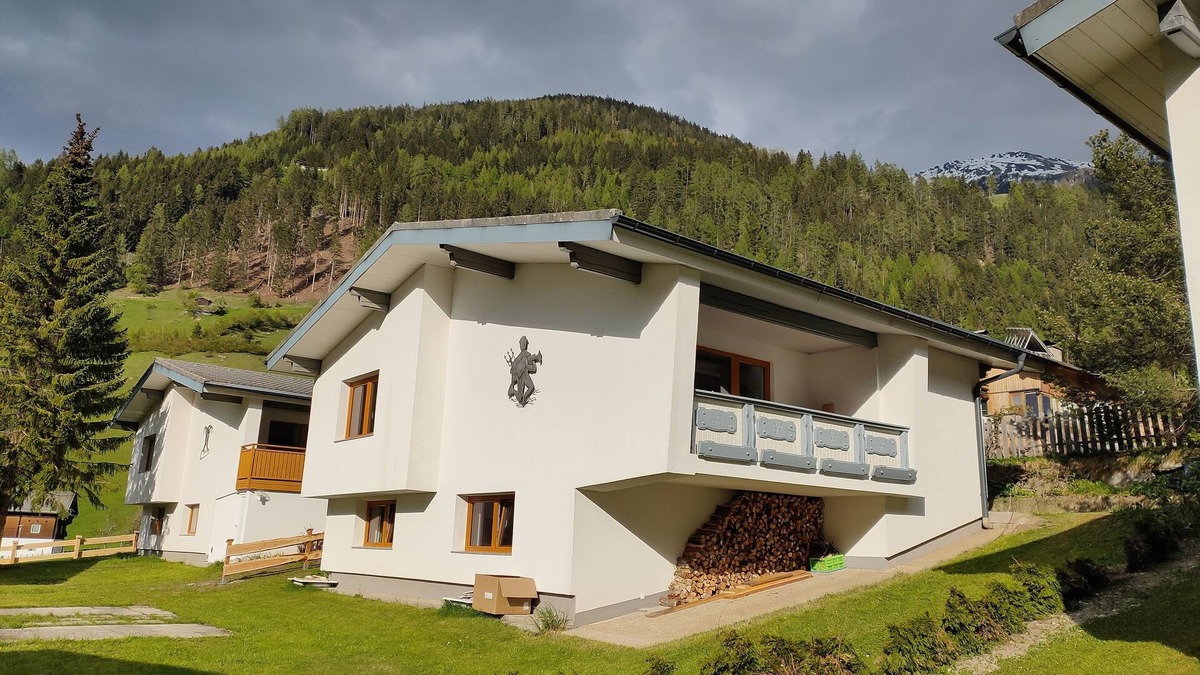 Grosskirchheim House | Neu Renoviertes Ferienhaus Ahornli im Mölltal