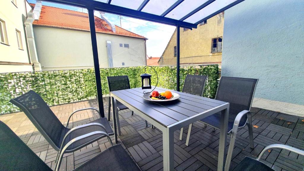 Neuburg Apartment | Neuburg Ferienwohnung am Schloss