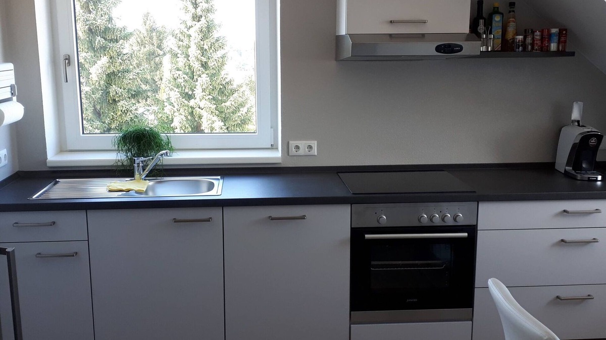 Sinzing Apartment | Neue Ferienwohnung (28qm) mit Wohn-Schlafraum für 2 Personen