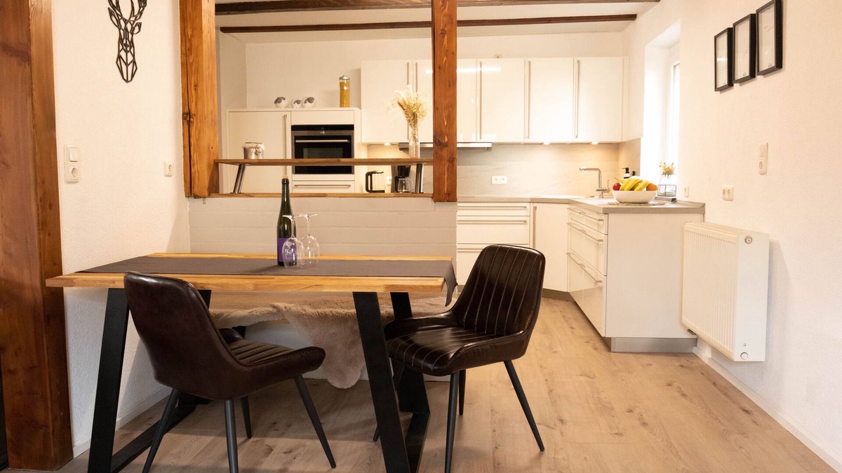 Wildflecken Apartment | Neue, Gemütliche Ferienwohnung mit Großer Terrasse