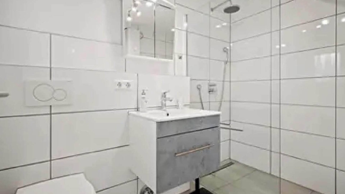 Friedrichshafen Apartment | Neue, Helle Wohnung mit Bodenseeblick
