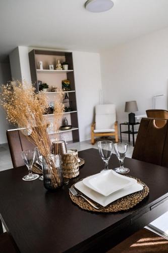 Zunsweier Apartment | Neue moderne Wohnung,74qm,Balkon,Kingsize Boxspringbett