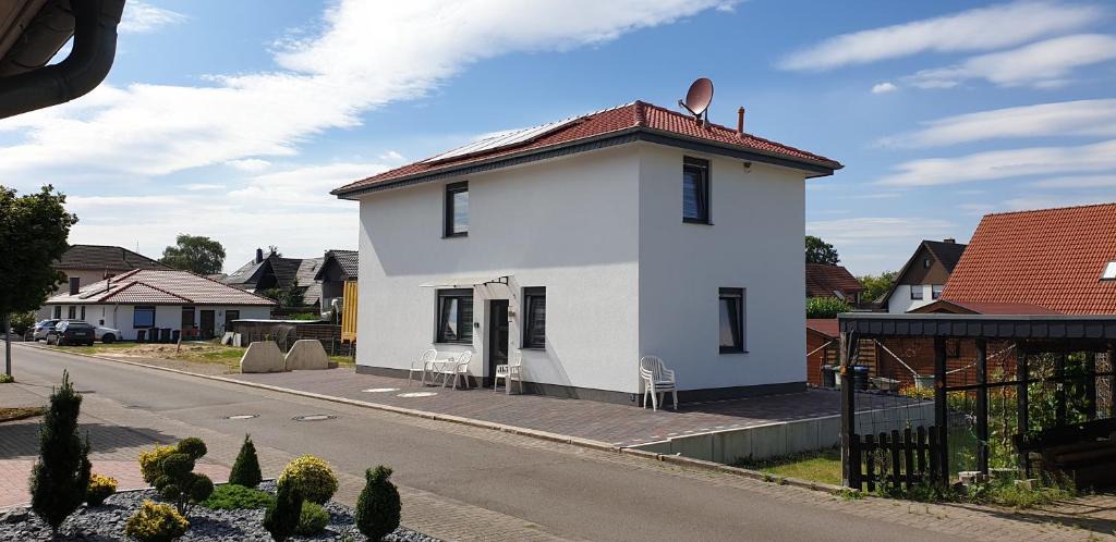 Loehne House | Neumann Zimmervermietung