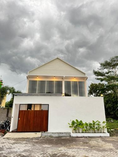 Jember Villa | Neuve Private Villa Dekat UNEJ Jember