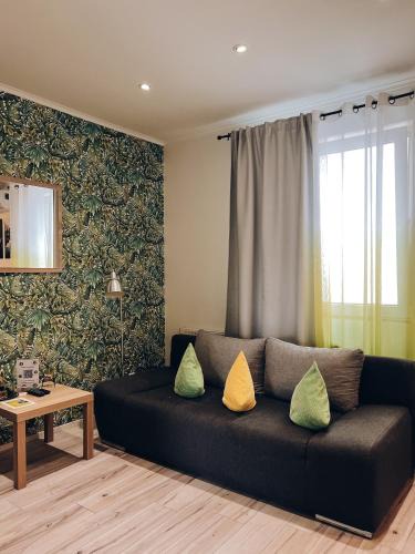 Freiberg am Neckar Apartment | Neuwertiges Apartment mit Kostenlose Privatparkplatz auch für Transporter geeignet R1