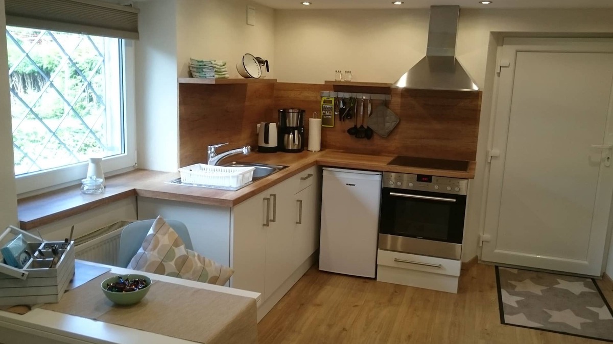 Windischeschenbach Apartment | Neuwertiges App. im Waldnaabtal mit eigener Terrasse und Liegewiese