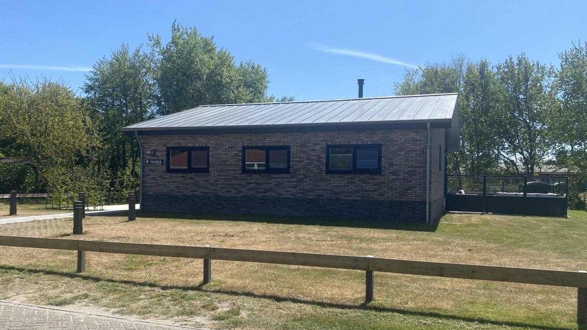 Ballum House | Neuws Holidayhome Panda with terrace on south, near woods