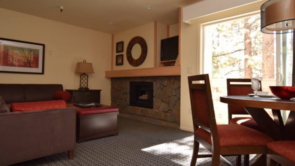 Lower Kingsbury Condo | Nevada Side 100% open New Years in Tahoe 2 Bed 1 Bath Close to Heavenly, Casinos